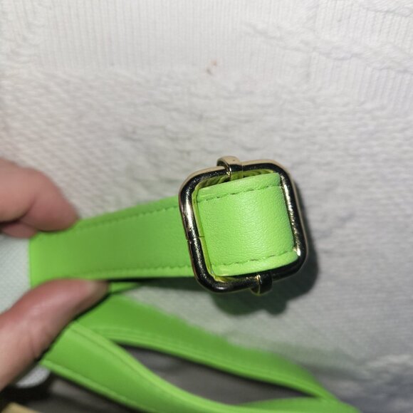 New! Disney Tinker Bell Epcot World Showcase UK Crossbody Purse - Picture 12 of 17